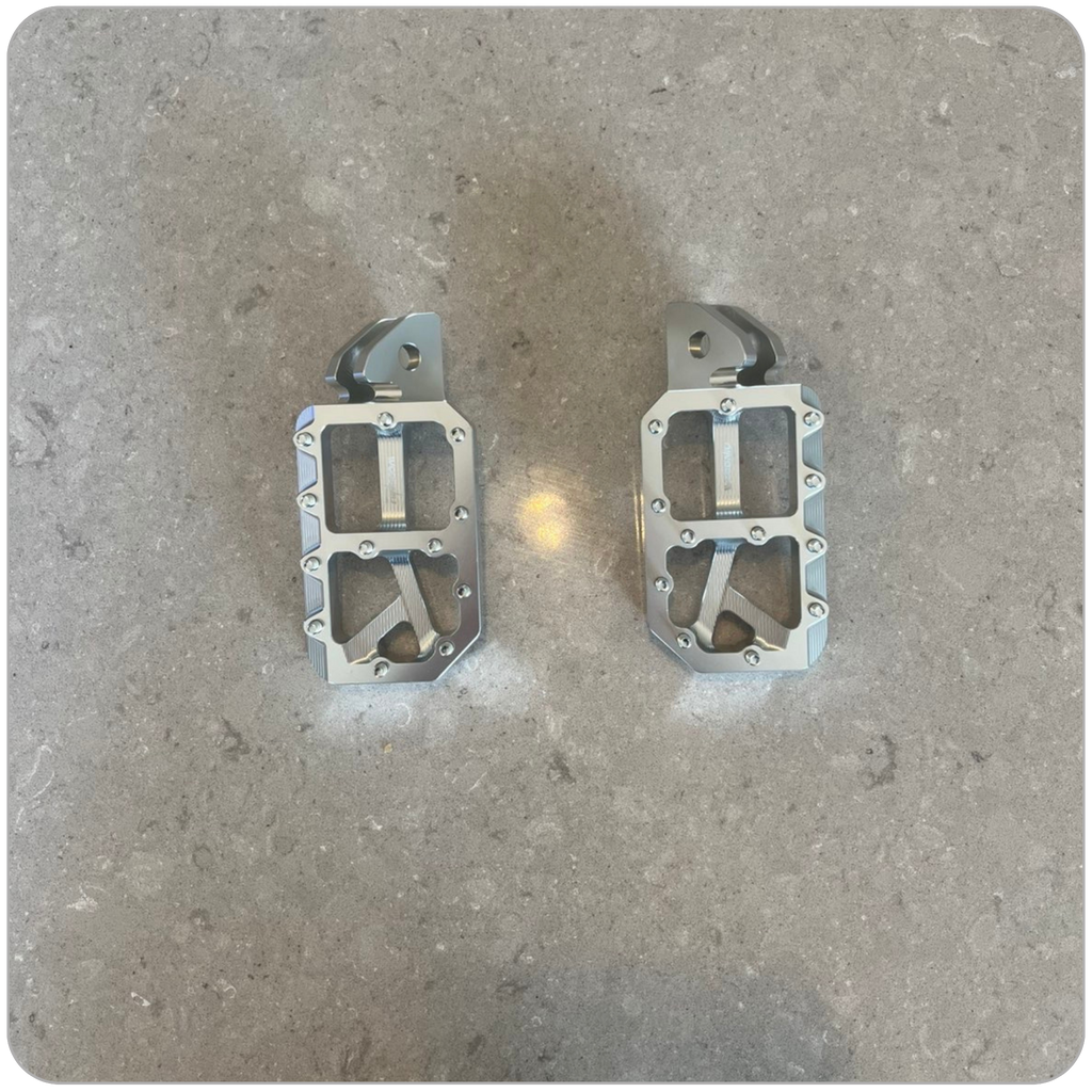 Chrome Footpegs For Emoto